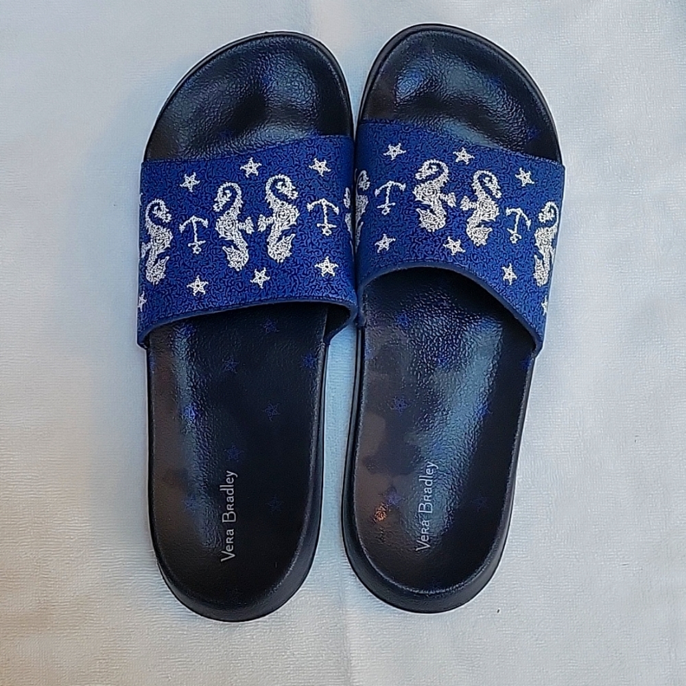 Woman's size 9-10 Blue ocean/sea design Vera Bradley slip on sandals/slides.